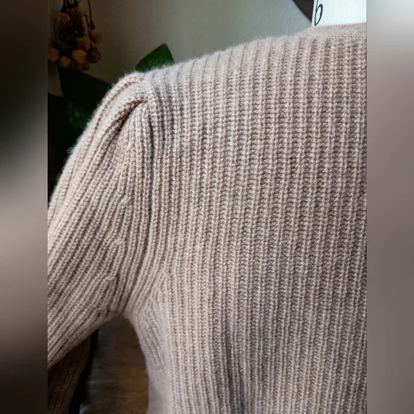 Reformation Fossi Cardigan - Picture 7 of 15